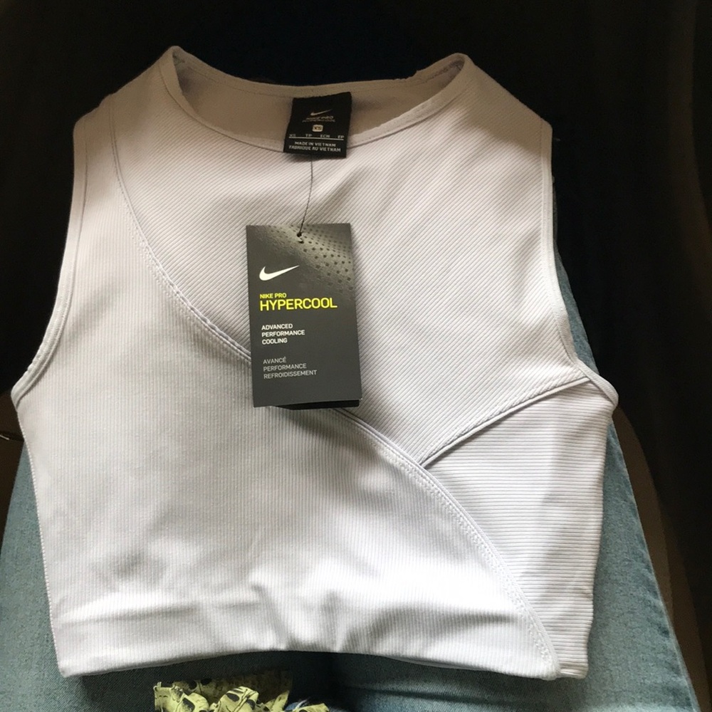 Nike Pro Women’s Hypercool Crop Top